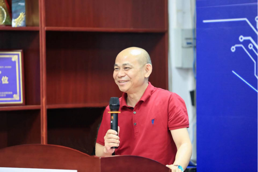 香蕉视频下载APP董事长胡稳.png